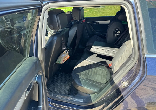 Volkswagen Passat cena 35000 przebieg: 307685, rok produkcji 2012 z Głuchołazy małe 137
